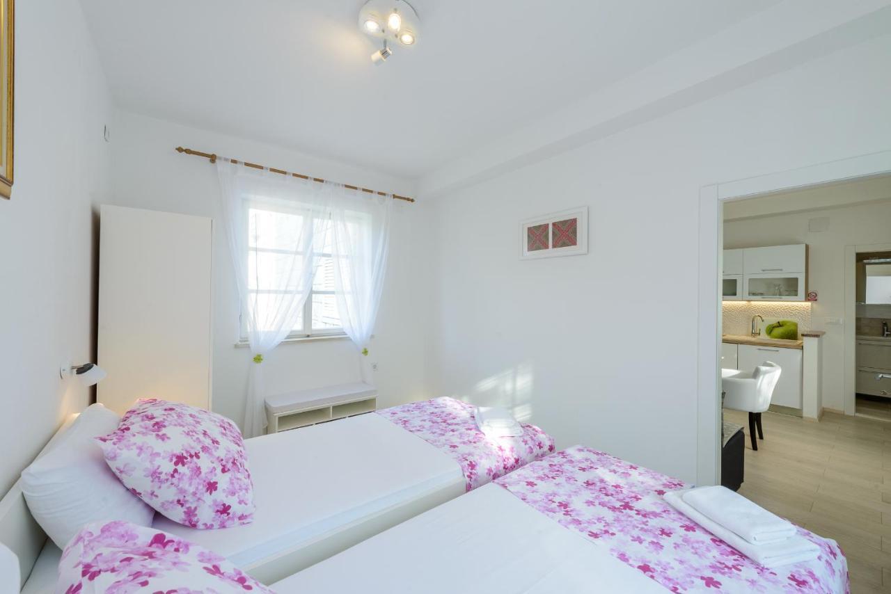 Sb No 3 Apartment *